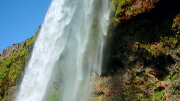 Slow Motion Acqua Che Cade Seljalandsfoss Cascata Con Bellissimo Arcobaleno — Video Stock