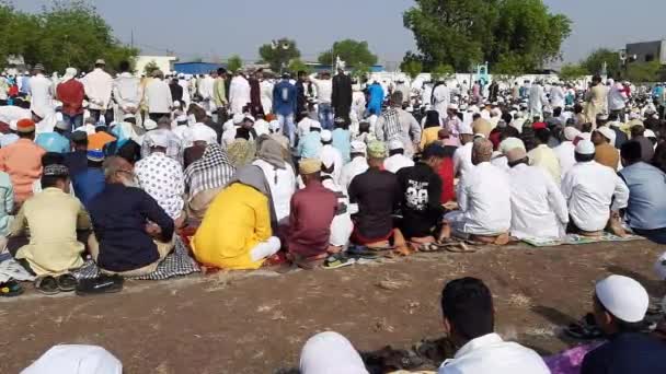 Muslims Peoples Performing Eid Fitr Prayer Namaz Eid Gah India — Vídeo de stock