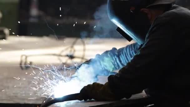 Welder Working Romanian Factory — Wideo stockowe