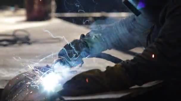 Welder Working Romanian Factory — Stok video