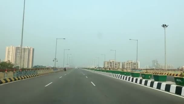 Traffic Moves Smoothly Raj Nagar Extension Elevated Road Going Delhi — Vídeo de stock