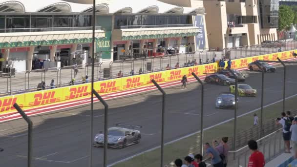 Race Cars Start Hours Bahrain Endurance Race Bahrain International Circuit — Stockvideo