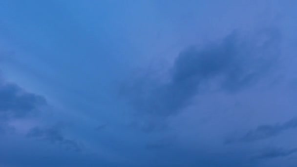 Magenta Blue Background Evening Sky Cloud Timelapse Copy Space — Vídeo de Stock