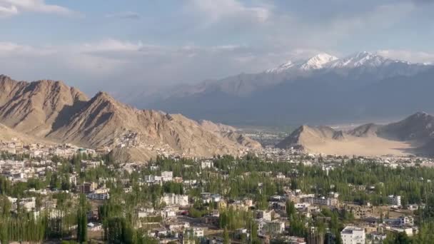Mountains Community Leh City Summer Ladakh India Panning Left — Stockvideo