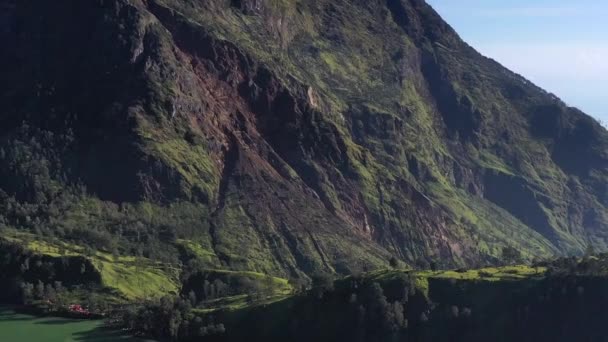 Mount Rinjani Volcano Walls Campsite Lakeshore Nusa Tenggara Indonesia Aerial — Stok video