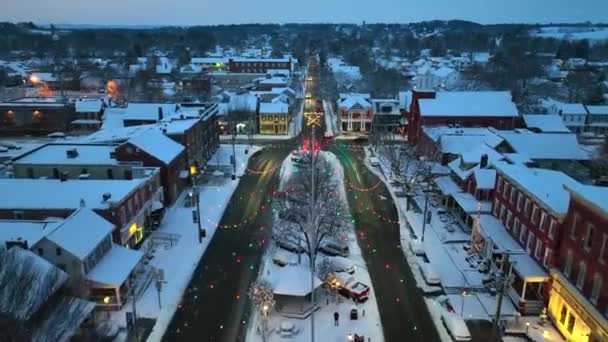 American Town Covered Fresh Winter Snow Snowflakes Night Christmas Star — Video