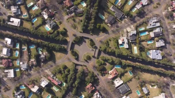 Aerial Top Ascending Circling View Symmetric Residential Area Roundabout Houses — Video