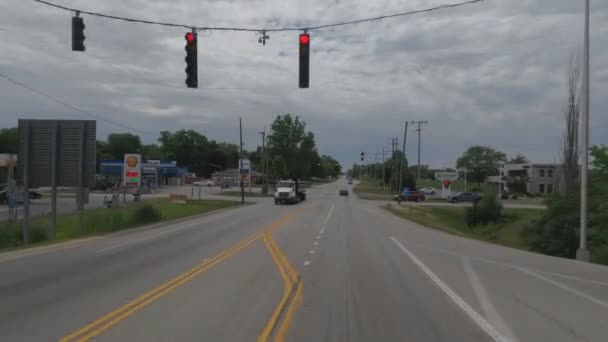 Moving Trucks Cars Traffic Light Joliet Nonstop — Stock video