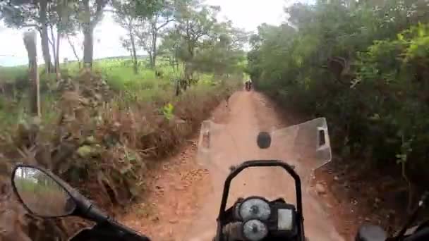 Riding Friends Dirt Trail Motorcycle Countryside — Stockvideo