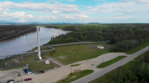 Drone Video Trans Alaska Oil Pipeline Crosses Tanana River Big — 图库视频影像
