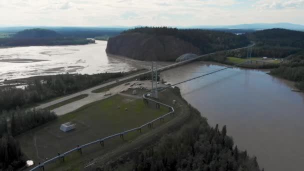 Drone Video Trans Alaska Pipeline Suspension Bridge Tanana River Big — 图库视频影像