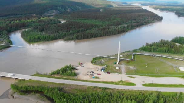 Drone Video Trans Alaska Oil Pipeline Bridge Tanana River Big — Stock video