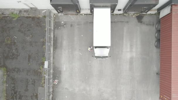 Delivery Truck Parked Loading Bay Warehouse Dublin Ireland Truck Driver — Wideo stockowe