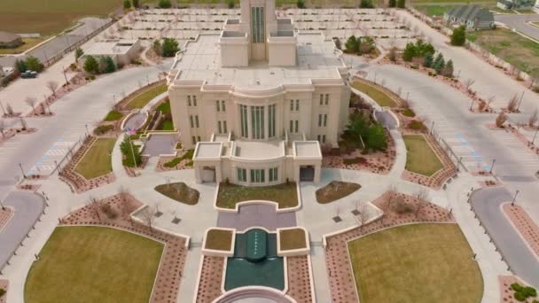 Aerial Reveal Lds Mormon Payson Utah Temple Tilt Forward Movement — стокове відео