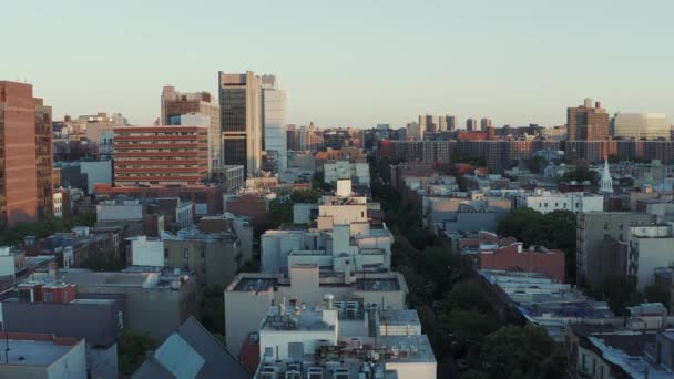 Lento Colpo Camion Aereo Lungo Guardando Sud Strade Harlem New — Video Stock