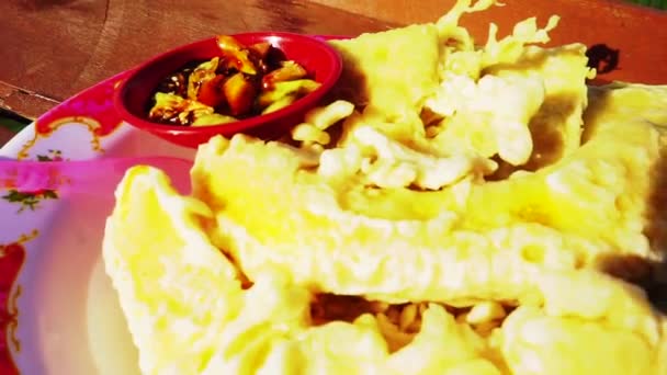 Indonesian Traditional Snack Named Pisang Goreng Tempe Goreng One Plate — Vídeo de Stock