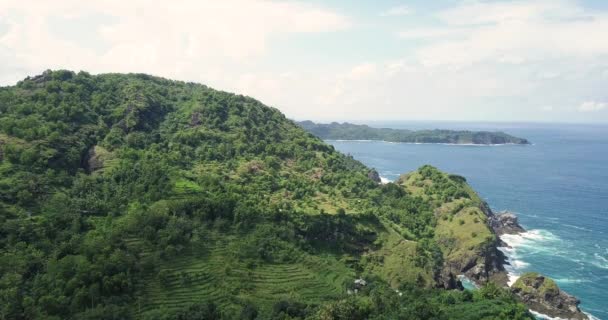 Hill Green Trees Cliff Which Bordering Sea Bukit Pengilon Yogyakarta — Vídeo de stock