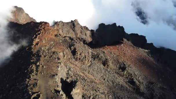 Drone Footage Mountains Piton Des Neiges Summit Reunion Island — Stockvideo
