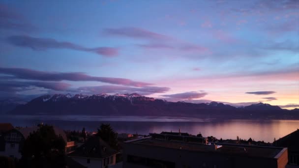 Panoramic Motion Timelapse Lake Geneva Colorful Evening Passing Clouds Sunset — стокове відео