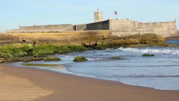 Wide View Sao Joao Fort Carcavelos Beach Lisbon Portugal Sunny — ストック動画