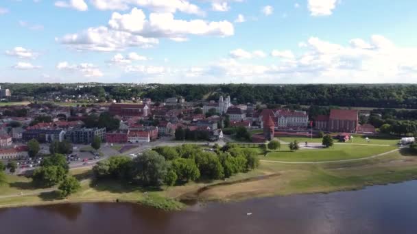 Aerial View Kaunas Old Town Buildings Castle Church Town Hall — Stockvideo