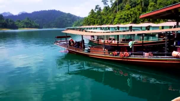 View Traditional Longboats Moored Pier Cheow Lan Lake Located Khao — стокове відео