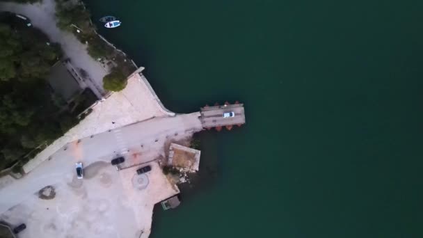 Car Parked End Road Next Lake Butrint Albania — Vídeo de stock