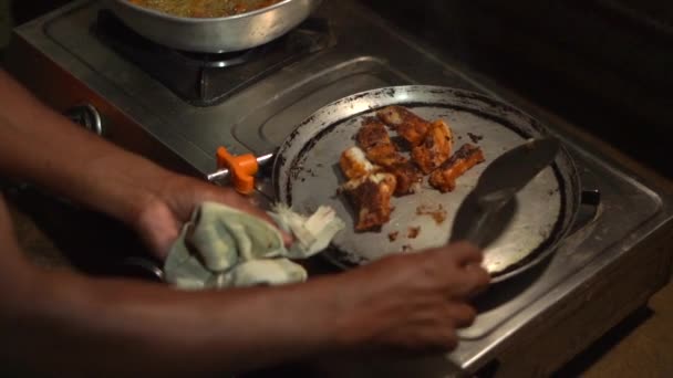 Fish Frying Pan Karnataka Mysore Mysure India Poor House — Vídeo de Stock