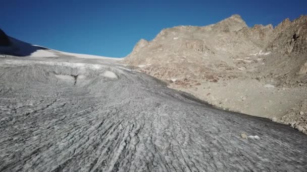 Large Glacier Ridges Crevasses Creating Plain Swiss High Rocky Mountains — Stockvideo