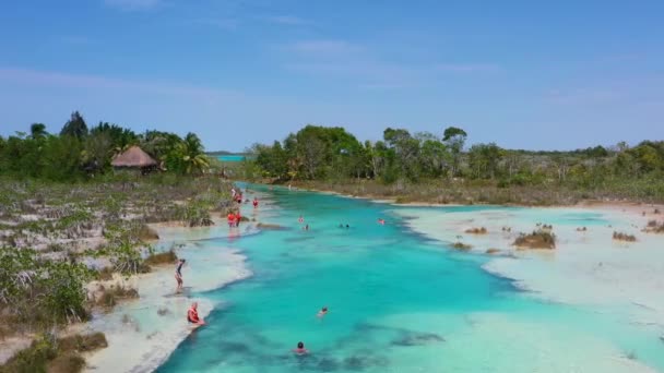 Beautiful Turquoise Blue Los Rapidos Bacalar Mexico Tourists White Limestone — Stock Video