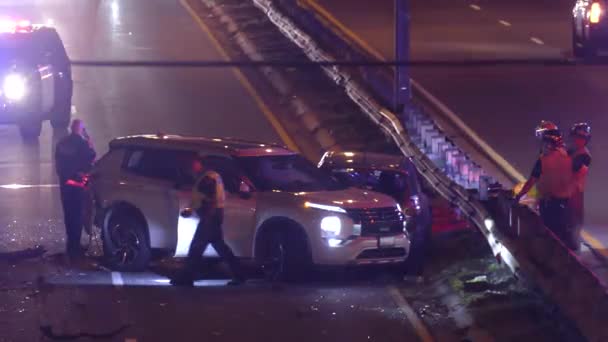 Policja Bada Wypadek Samochodowy Autostradzie Mississauga Kanada Strzał Bliska — Wideo stockowe