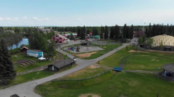 Drone Video Pioneer Park Fairbanks Durante Día Verano — Vídeos de Stock