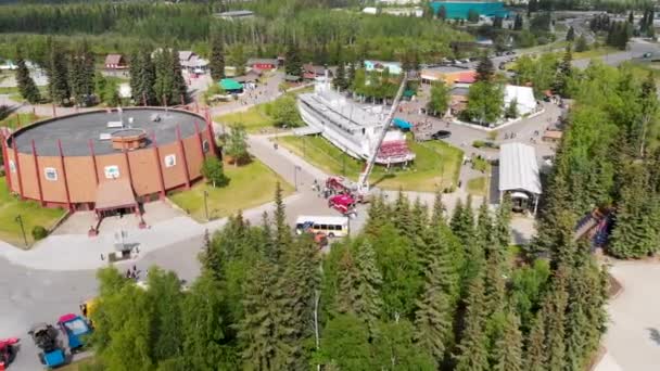 Drone Video Nenana Sternwheeler Riverboat Pioneer Park Fairbanks Kesäpäivänä — kuvapankkivideo