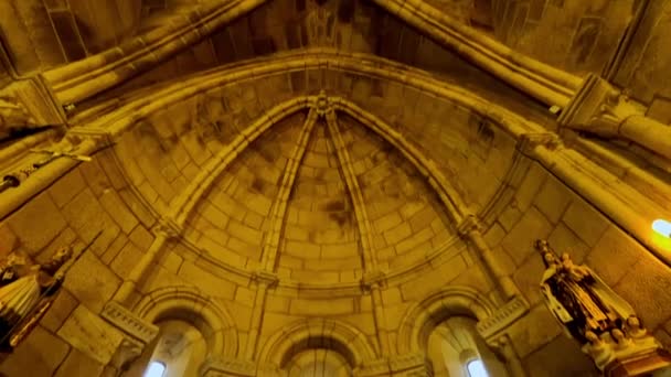 Establisher View San Pedro Mezquita Church Ceiling Apse Interior — стокове відео