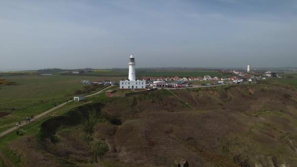 Amplia Vista Aérea Sobre Faro Flamborough Head Yorkshire Inglaterra — Vídeos de Stock