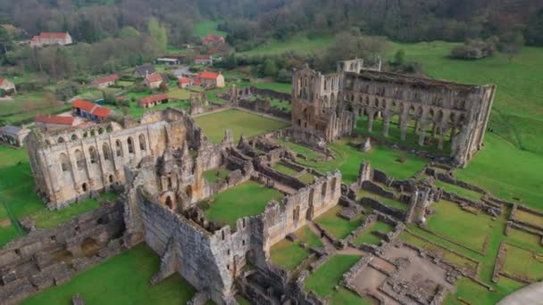 Low Aerial View Rievaulx Abbey Ruins York England — Stok video