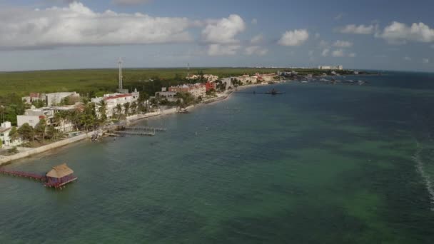 Aerial Drone Backward Moving Shot Hotels Resorts Wooden Piers Beach — Stok video