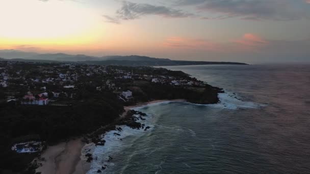 Coastline Aerial Drone Puerto Escondido Cliff Punta Beach Mexico Sunlight — ストック動画