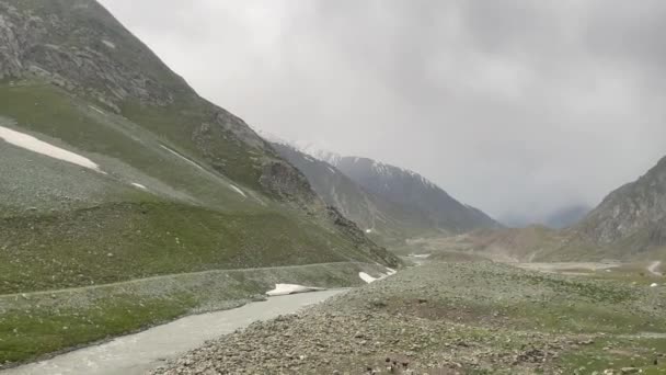 Punto Vista Persona Que Conduce Cerca Las Cordilleras Del Himalaya — Vídeo de stock