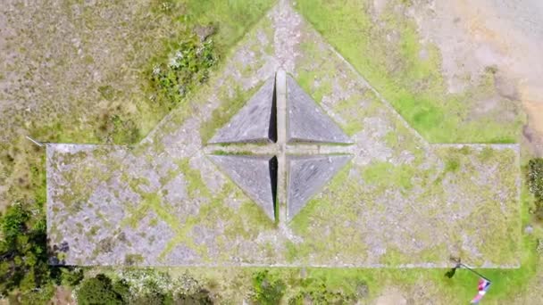 Aerial Top Rising Valle Nuevo Pyramid Dominican Republic — Stock video