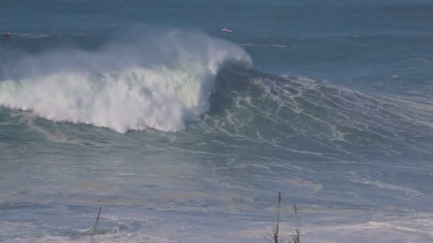 Large Waves Surf Big Waves Ocean Slow Motion Nazare — Vídeo de Stock