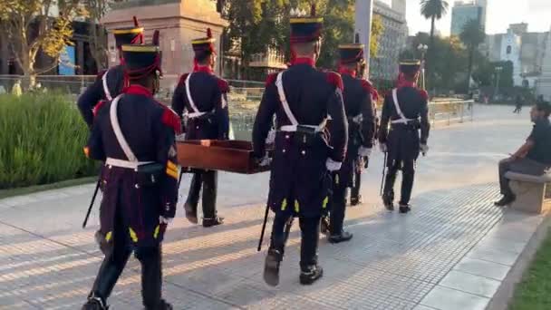 Soldiers Honor Guard Retire Flag Casa Rosada Plaza Mayo — Video Stock