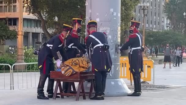 Soldiers Fold National Flag Carrying Case End Day — Stockvideo