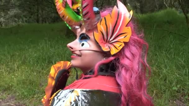 Woman Diablada Pillarea Performer Smiling Forest Close Spinning Shot — 图库视频影像