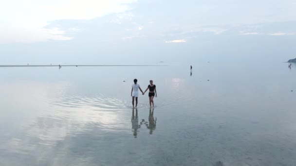 Romantic Happy Interracial Couple Walking Beach Shallow Sea Water Sunset — Stockvideo