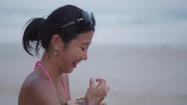 Face Close Thai Woman Eating Green Coconut Milk Shell Happy — Video Stock