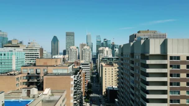 Cinematic Urban Drone Footage Air View Street Middle Downtown Montreal — Vídeo de Stock