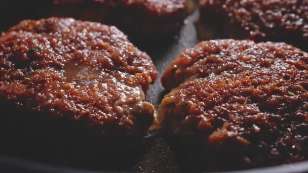 Burger Patties Aus Gemahlenem Putenfleisch Braten Nahaufnahme — Stockvideo