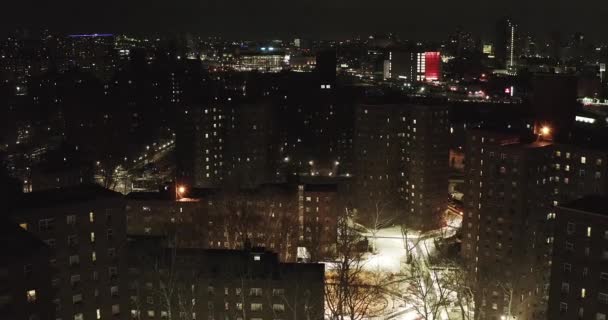 Voo Aéreo Noturno Inverno Através Projetos Habitacionais Harlem New York — Vídeo de Stock
