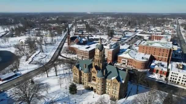 Aerial View Courthouse Vintage Architecture Winter — Stockvideo